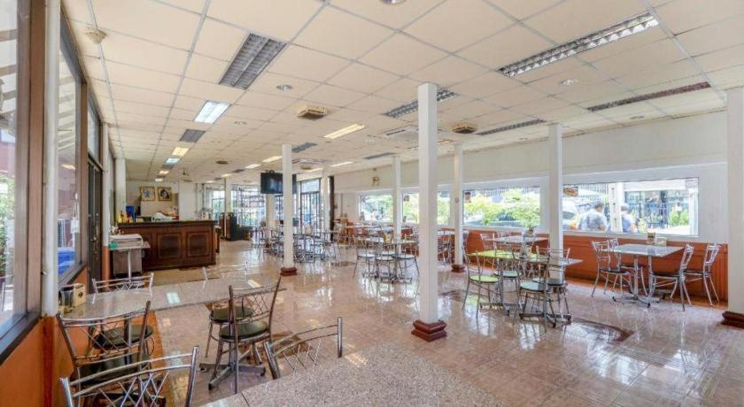 فندق Oyo 1089 Baan Boran بانكوك المظهر الخارجي الصورة