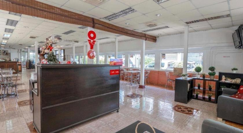 فندق Oyo 1089 Baan Boran بانكوك المظهر الخارجي الصورة